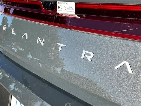 Certified 2025 Hyundai Elantra Sport image 8