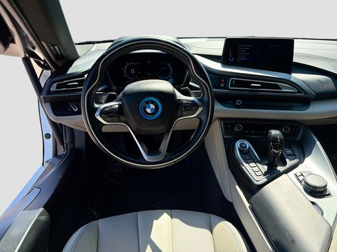 Used 2015 BMW i8 Base image 16