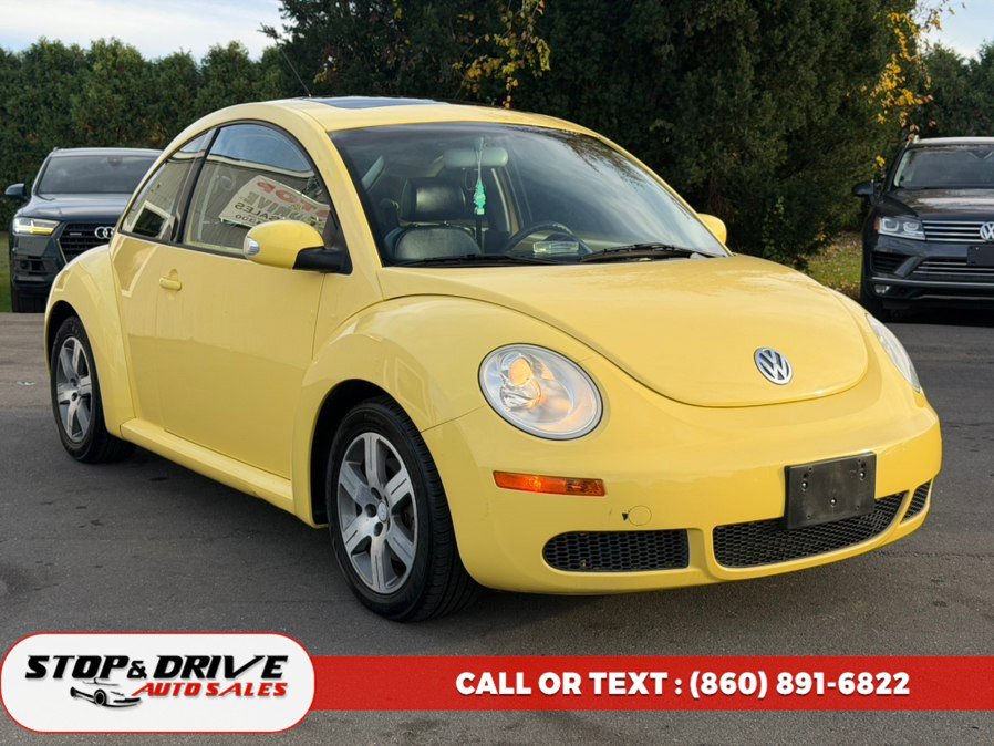 Used 2006 Volkswagen Beetle Coupe w/ Package 1 FWD image 3
