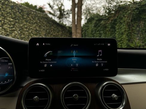 Used 2022 Mercedes-Benz GLC 300 4MATIC image 13