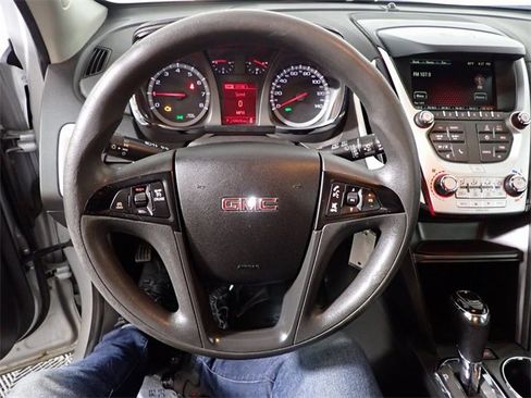 Used 2017 GMC Terrain SLE image 22