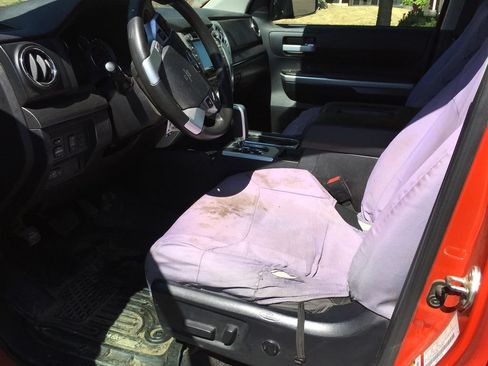 Used 2016 Toyota Tundra SR5 w/ TRD Off Road Package AWD/4WD image 4