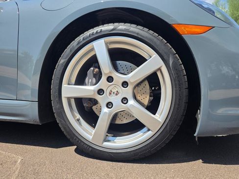 Used 2017 Porsche 718 Boxster RWD image 38