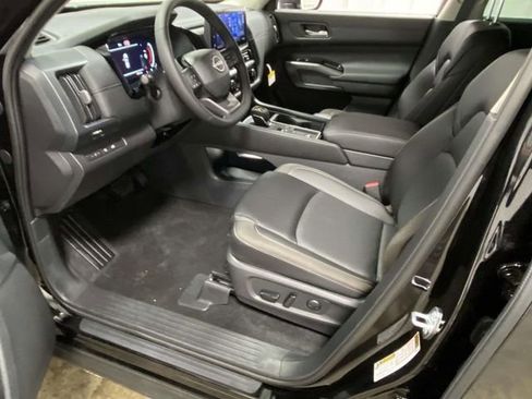 New 2026 Nissan Pathfinder SL FWD image 11