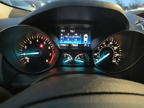 Used 2017 Ford Escape SE w/ SE Cold Weather Package image 19