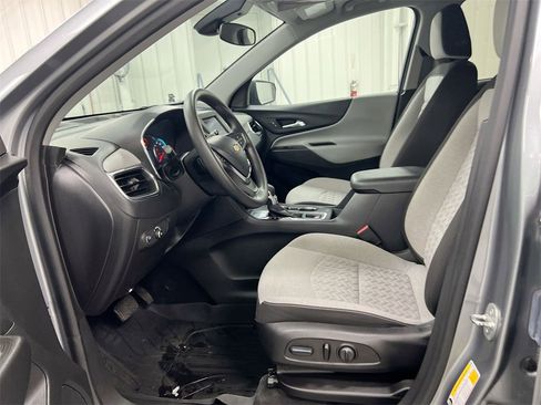 Used 2023 Chevrolet Equinox LS w/ LS Convenience Package image 18