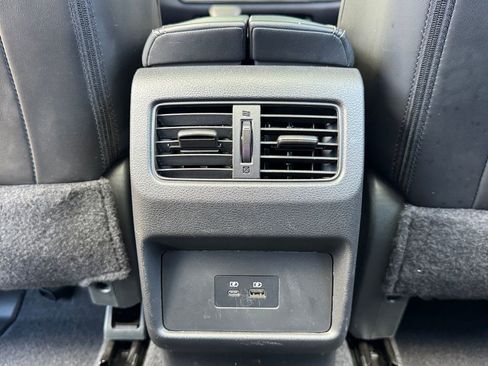 Used 2023 Nissan Rogue SV w/ SV Premium B Package AWD/4WD image 32