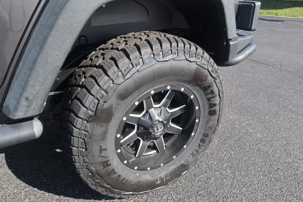 Used 2017 Jeep Wrangler Unlimited Rubicon w/ Cold Weather Group AWD/4WD image 33