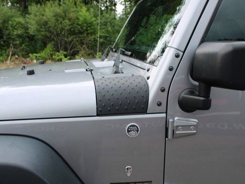 Used 2014 Jeep Wrangler Sport image 23