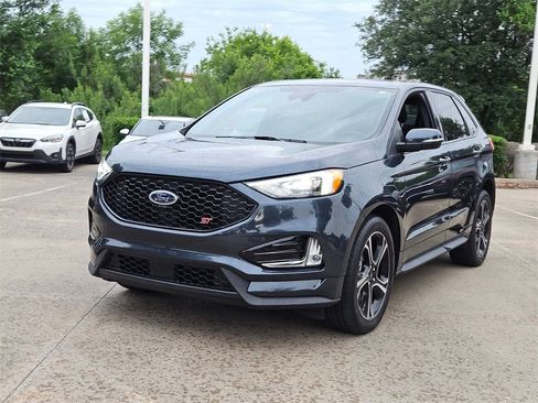 Used 2022 Ford Edge ST image 5