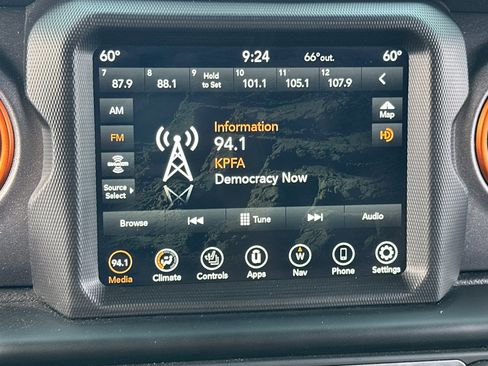 Used 2021 Jeep Gladiator Mojave image 16