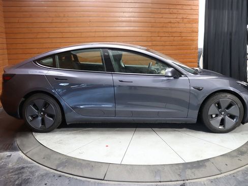 Used 2023 Tesla Model 3 Standard Range image 17