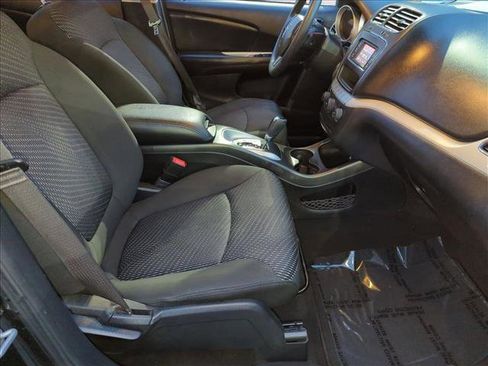 Used 2019 Dodge Journey SE FWD image 20