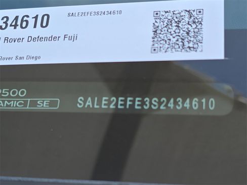 New 2025 Land Rover Defender 110 X-Dynamic SE image 36