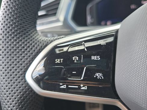 Used 2024 Volkswagen Tiguan SEL R-Line AWD/4WD image 16
