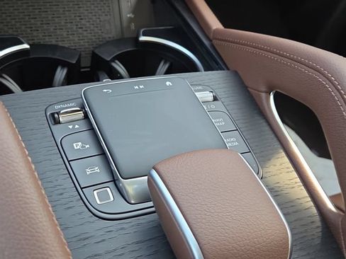 New 2026 Mercedes-Benz GLS 450 4MATIC image 17