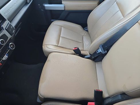 Used 2022 Ford F250 Lariat w/ Lariat Value Package image 27