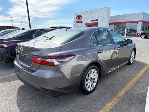 Used 2023 Toyota Camry LE FWD image 7