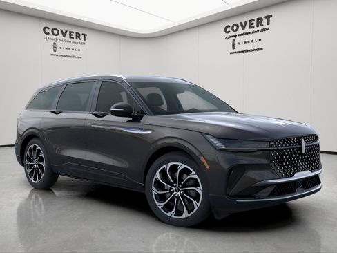 New 2026 Lincoln Nautilus Reserve image 7