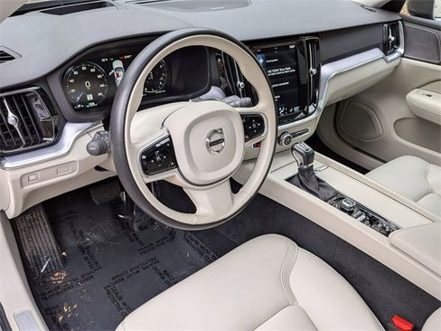 Used 2020 Volvo V60 T5 Cross Country w/ Protection Package Premier image 9