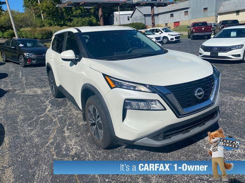 Used 2023 Nissan Rogue SV image 4