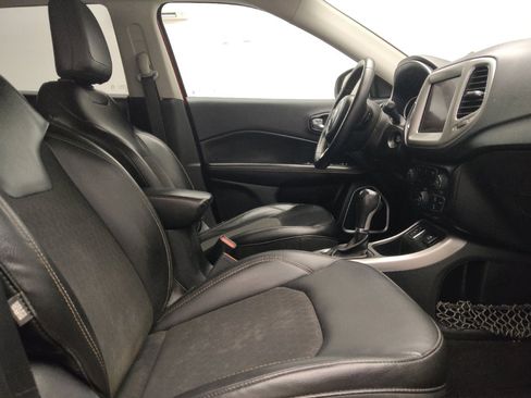 Used 2018 Jeep Compass Latitude w/ Popular Equipment Group FWD image 21