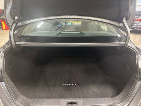 Used 2025 Nissan Sentra SV image 30