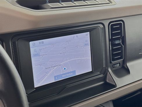 Used 2023 Ford Bronco Wildtrak image 9