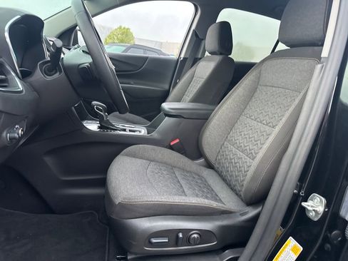 Used 2024 Chevrolet Equinox LT image 18