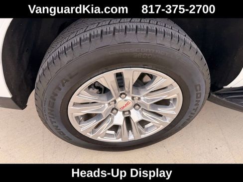 Used 2025 GMC Yukon Denali image 10