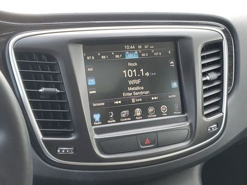 Used 2016 Chrysler 200 C w/ Navigation & Sound Group I image 21