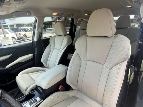 Used 2020 Subaru Ascent Premium w/ Convenience Package AWD/4WD image 21