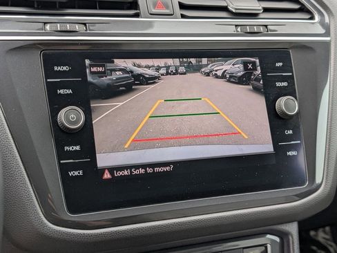 Used 2020 Volkswagen Tiguan SE w/ Panoramic Sunroof Package AWD/4WD image 28