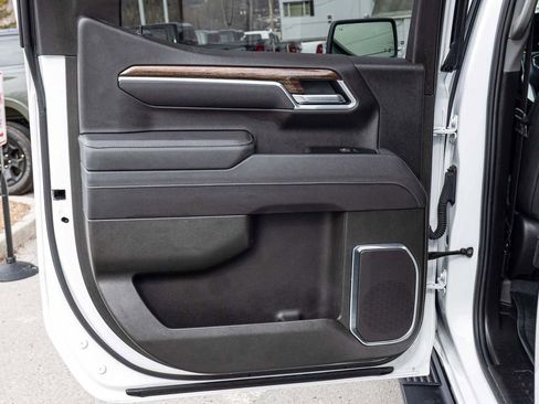 Used 2025 GMC Sierra 1500 Elevation w/ Elevation Premium Package AWD/4WD image 14