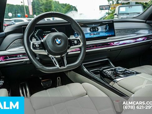 Used 2024 BMW 760i xDrive w/ Premium Package image 27