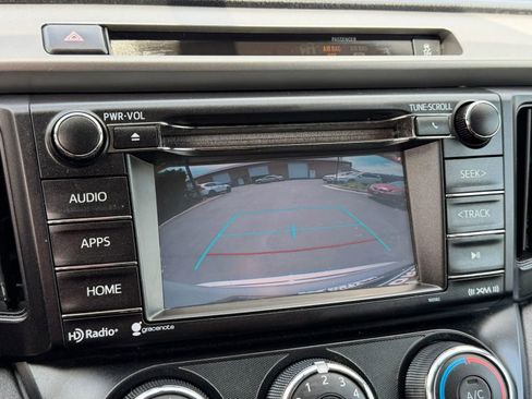 Used 2016 Toyota RAV4 LE FWD image 13