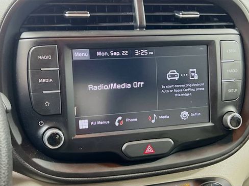 Certified 2023 Kia Soul LX w/ LX Technology Package image 14