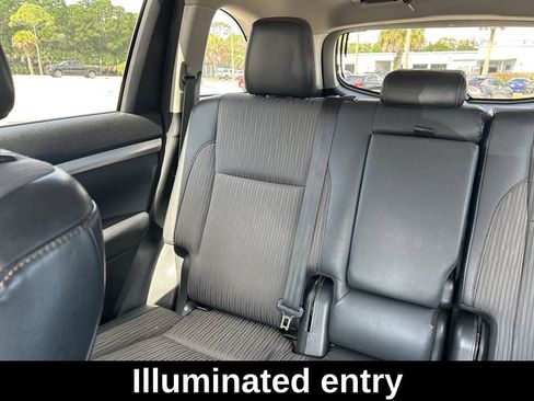 Used 2018 Toyota Highlander Plus image 13
