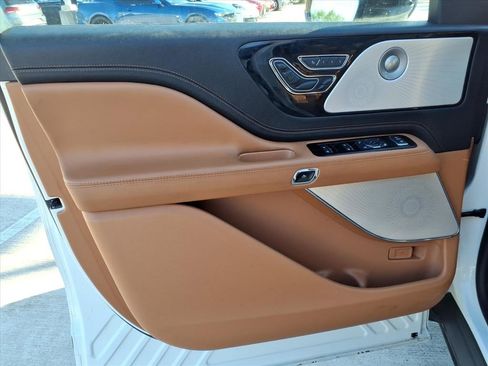 Used 2023 Lincoln Aviator Black Label image 18