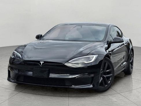 Used 2022 Tesla Model S Plaid image 2
