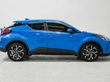 Used 2019 Toyota C-HR XLE image 5