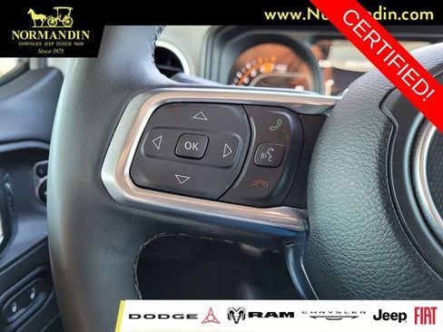 Certified 2025 Jeep Wrangler Unlimited Sahara AWD/4WD image 13
