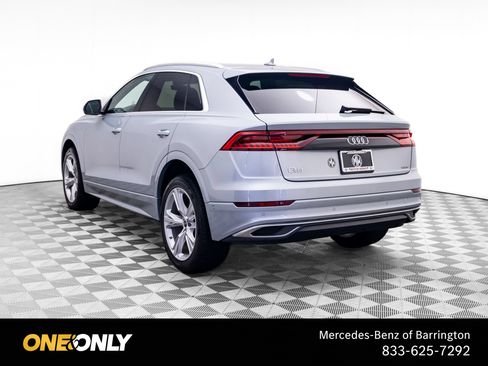 Used 2023 Audi Q8 Premium w/ Convenience Package AWD/4WD image 3