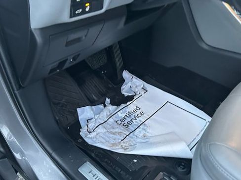 Used 2023 Toyota Highlander Limited image 19