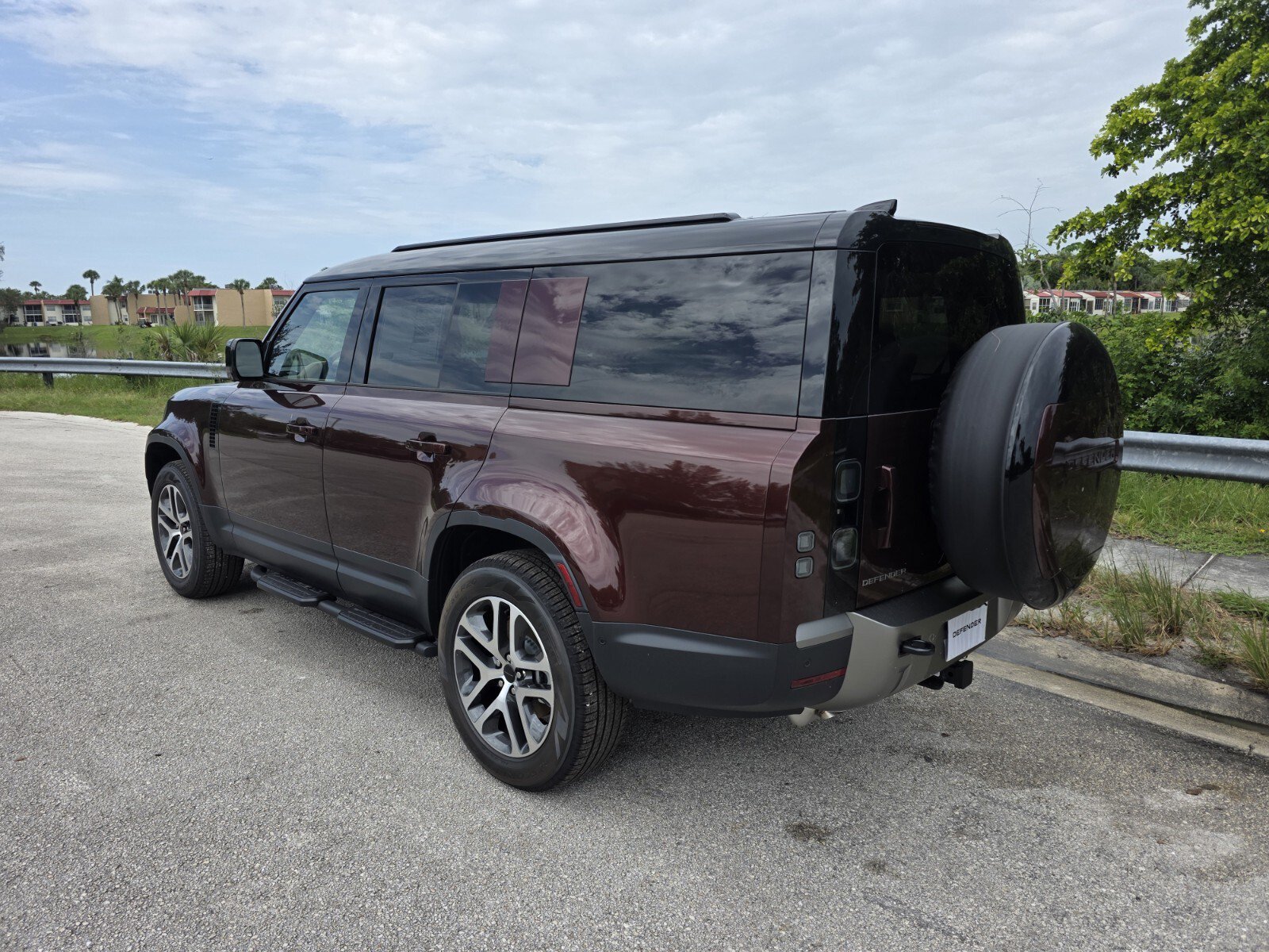 Used 2026 Land Rover Defender 130 S AWD/4WD image 2
