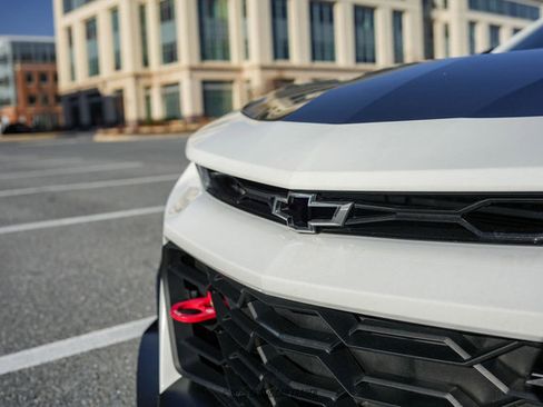 Used 2017 Chevrolet Camaro ZL1 image 58