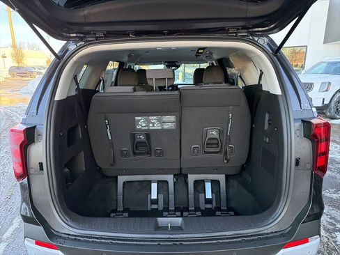 New 2026 Kia Carnival LX image 18