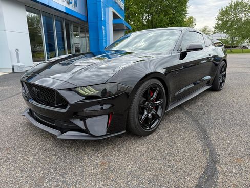 Used 2019 Ford Mustang GT Premium w/ Equipment Group 401A RWD image 1