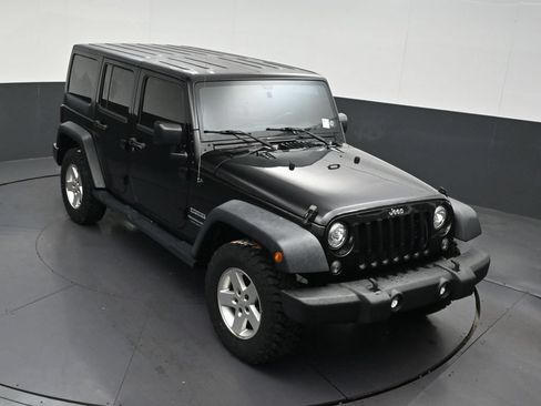 Used 2018 Jeep Wrangler Unlimited Sport S AWD/4WD image 21