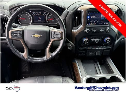 Used 2022 Chevrolet Silverado 1500 High Country w/ Technology Package AWD/4WD image 11